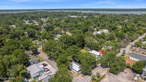 Single Family Residence in Beaufort SC 1411 Duke Street 33.jpg