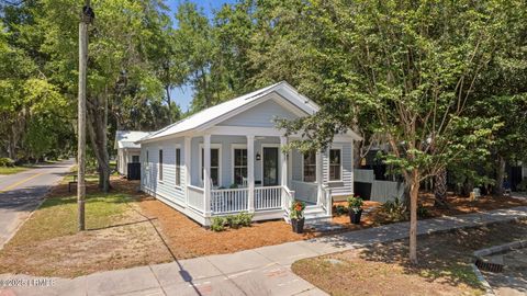 Single Family Residence in Beaufort SC 1411 Duke Street 31.jpg