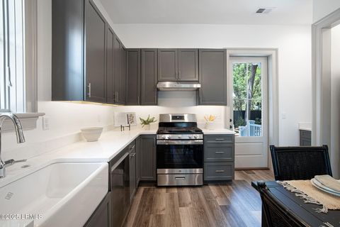Single Family Residence in Beaufort SC 1411 Duke Street 9.jpg