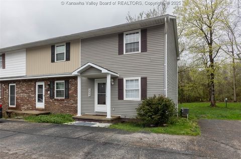 Townhouse in Cross Lanes WV 5025 St. Patrick Circle.jpg