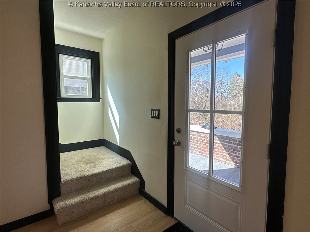 Single Family Residence in Charleston WV 850 Springdale Drive 12.jpg