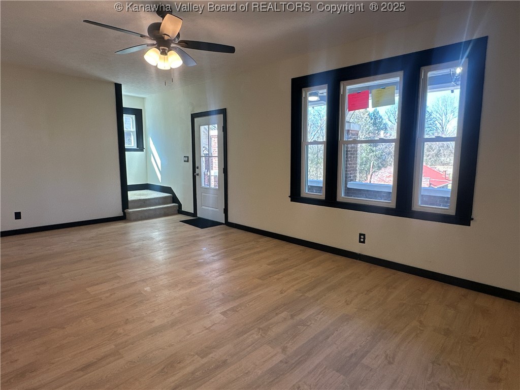 Single Family Residence in Charleston WV 850 Springdale Drive 4.jpg