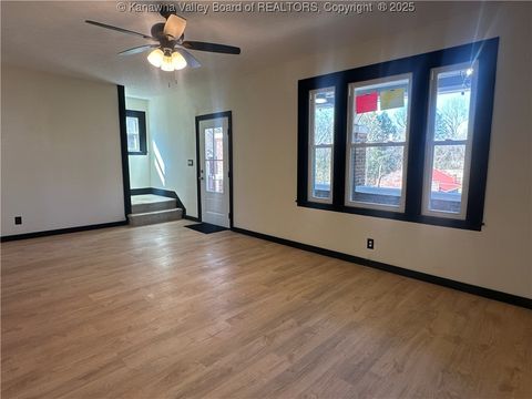 Single Family Residence in Charleston WV 850 Springdale Drive 4.jpg