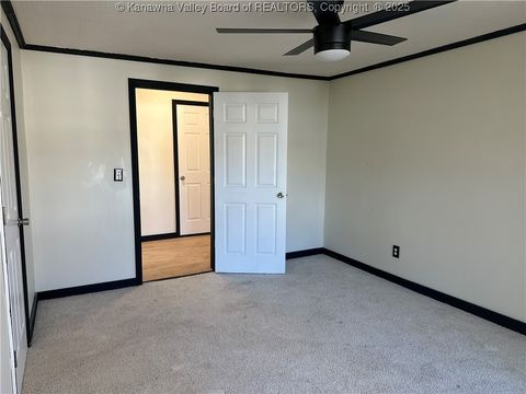 Single Family Residence in Charleston WV 850 Springdale Drive 16.jpg