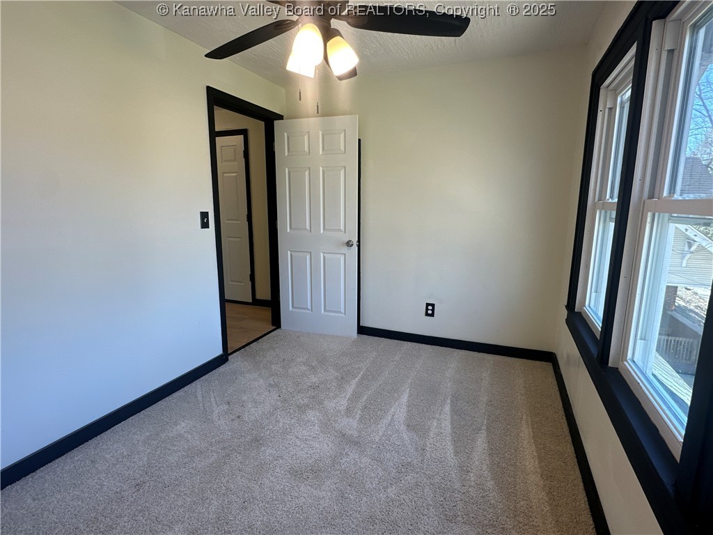 Single Family Residence in Charleston WV 850 Springdale Drive 18.jpg