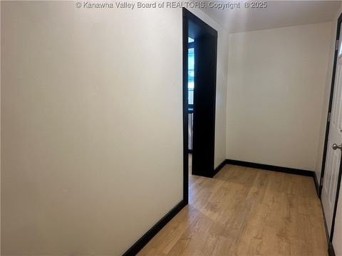 Single Family Residence in Charleston WV 850 Springdale Drive 11.jpg