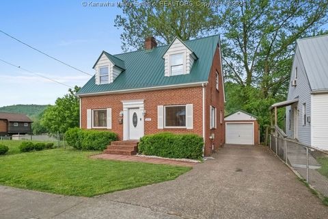 Single Family Residence in Charleston WV 6510 Roosevelt Avenue.jpg