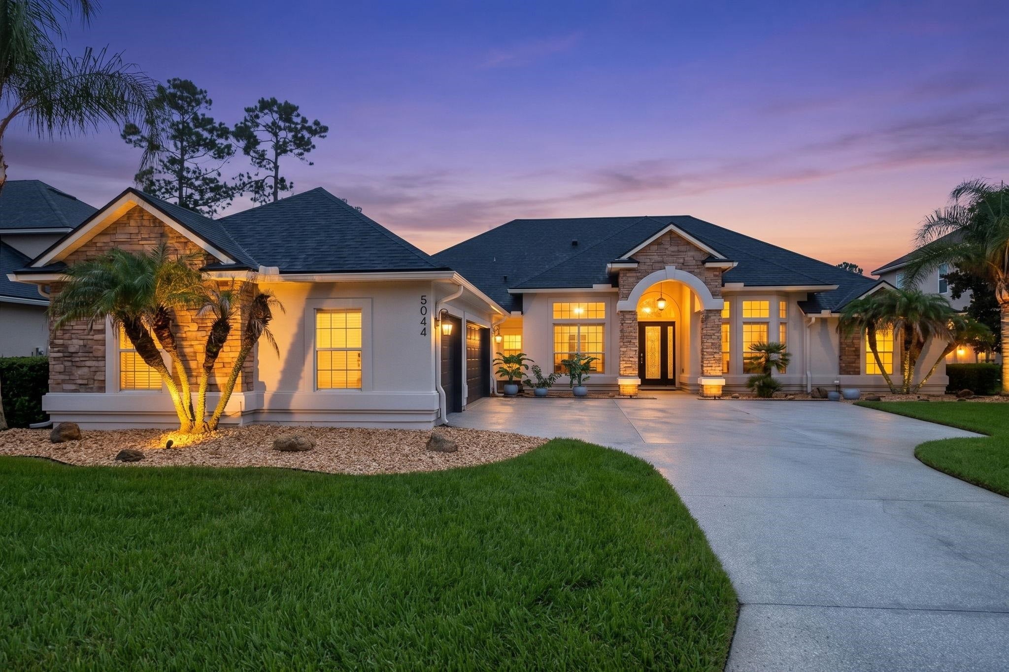 5044 Blackhawk Dr, Saint Johns, FL 32259