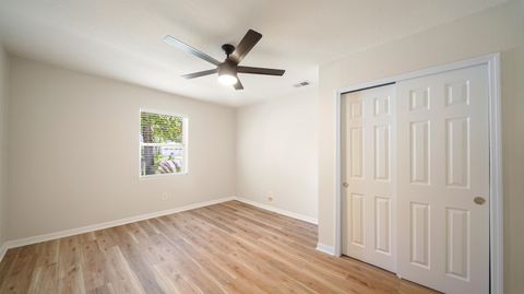 Single Family Residence in Jacksonville FL 11734 Wynell Rd 13.jpg