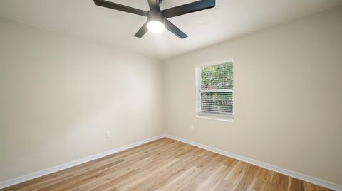 Single Family Residence in Jacksonville FL 11734 Wynell Rd 7.jpg