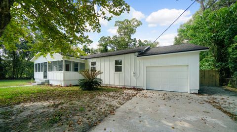 Single Family Residence in Jacksonville FL 11734 Wynell Rd 25.jpg