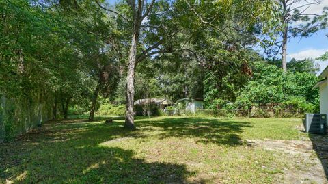 Single Family Residence in Jacksonville FL 11734 Wynell Rd 19.jpg
