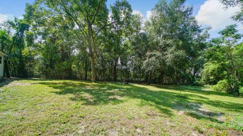 Single Family Residence in Jacksonville FL 11734 Wynell Rd 20.jpg