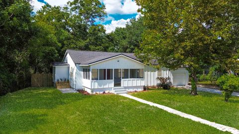 Single Family Residence in Jacksonville FL 11734 Wynell Rd.jpg