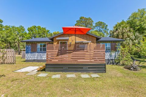Single Family Residence in Crescent City FL 958 & 954 W Grand Rondo.jpg