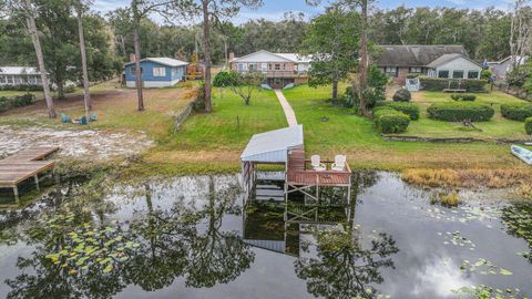 Single Family Residence in Interlachen FL 864 Lake Shore Ter.jpg