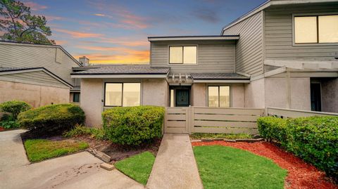 Condominium in Jacksonville FL 7701 Baymeadows Cir #1026.jpg