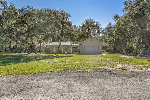 Single Family Residence in Florahome FL 108 Holly Drive.jpg