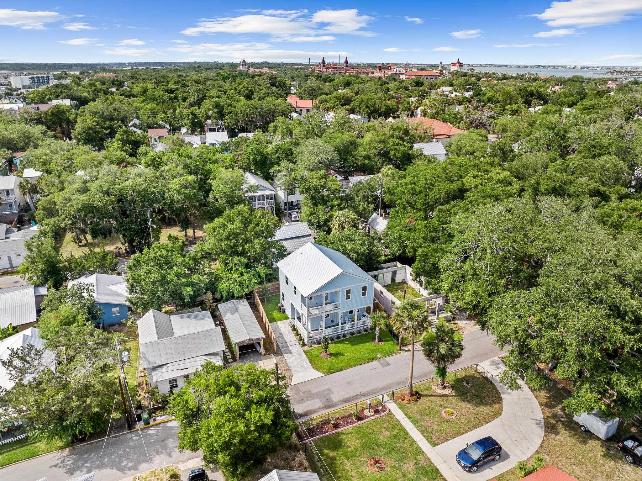 124 Lincoln St, Saint Augustine, FL 32084