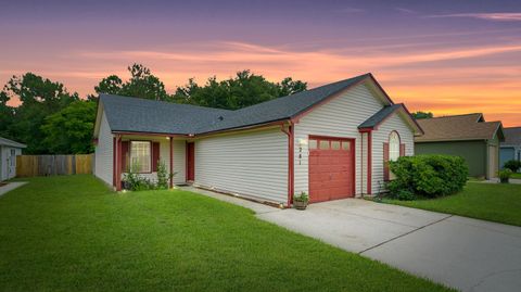 Single Family Residence in Jacksonville FL 281 Sondra Cove Trl.jpg