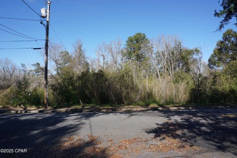  in Chattahoochee FL 121 Hickory Street.jpg