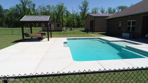 Single Family Residence in Sneads FL 7526 Weddington Road 3.jpg