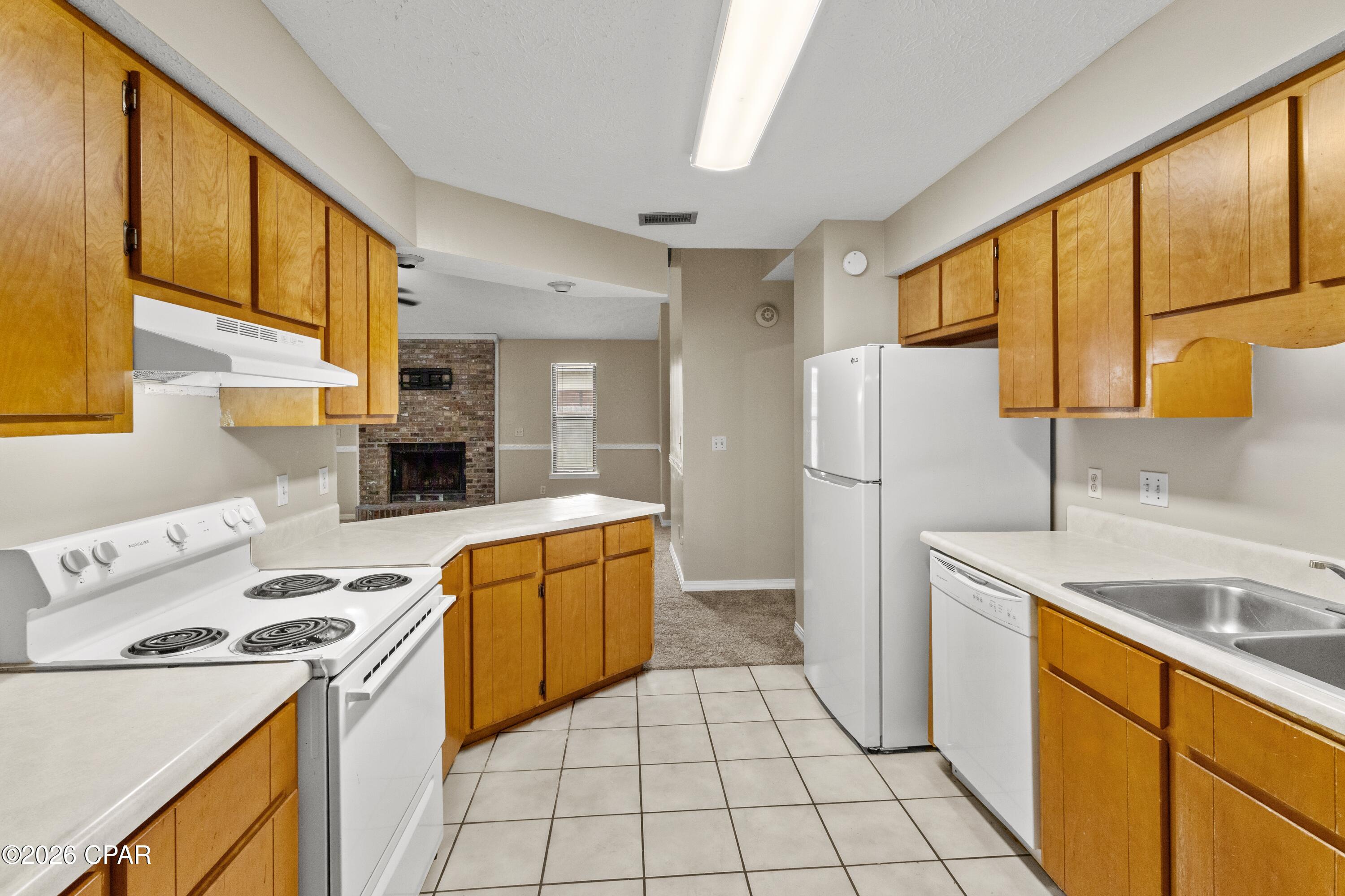 230 Collinfurst Sq, Panama City, FL 32404 photo