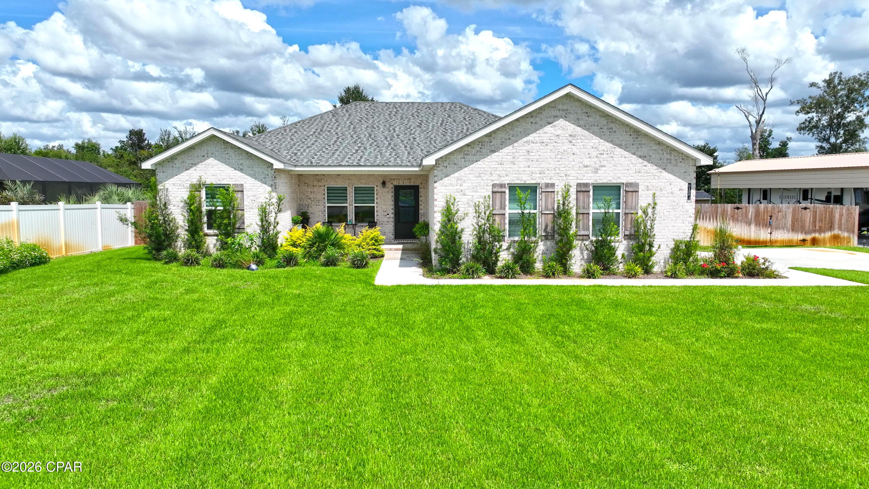 9135 Sunshine Dr, Youngstown, FL 32466