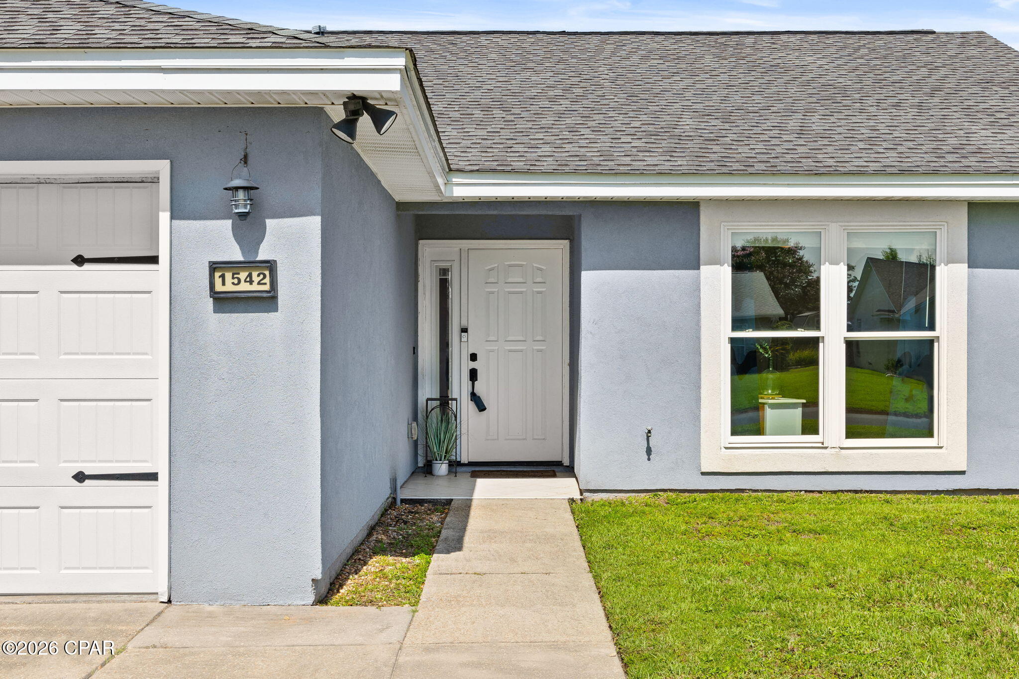 1542 Blue Grass Ln, Lynn Haven, FL 32444 photo
