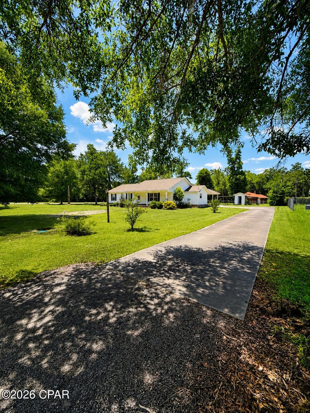 11334 Robertson Mill Rd, Bristol, FL 32321