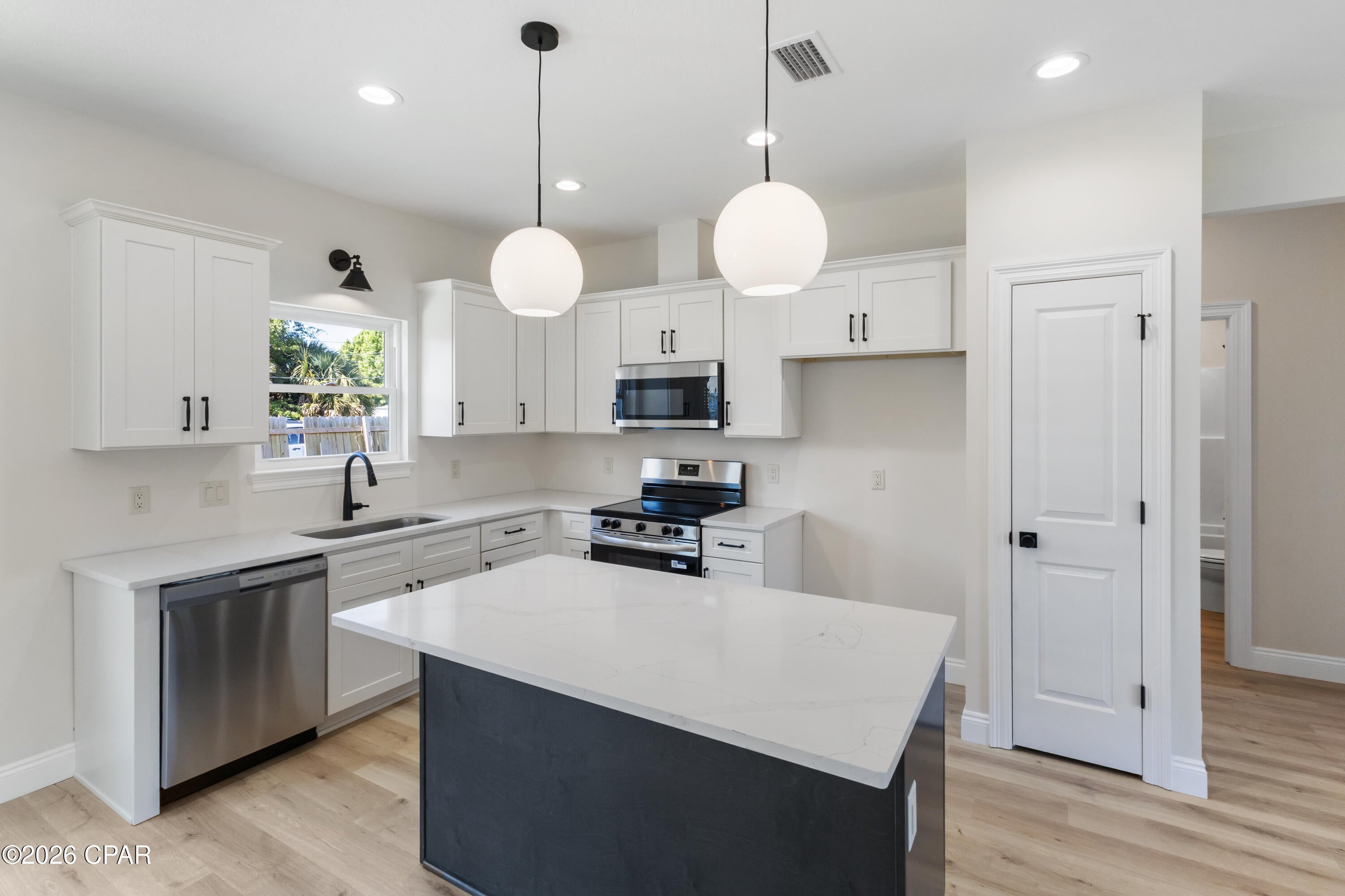 229 W 13 St, Panama City, FL 32401 photo