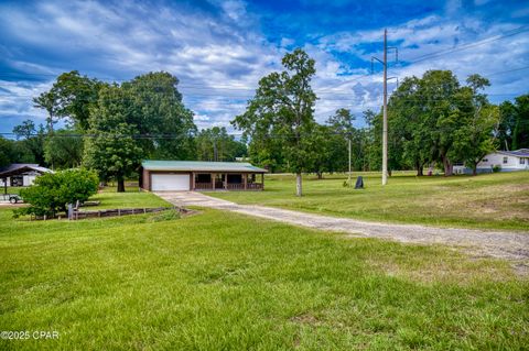 Single Family Residence in Sneads FL 7502 Highway 90 3.jpg