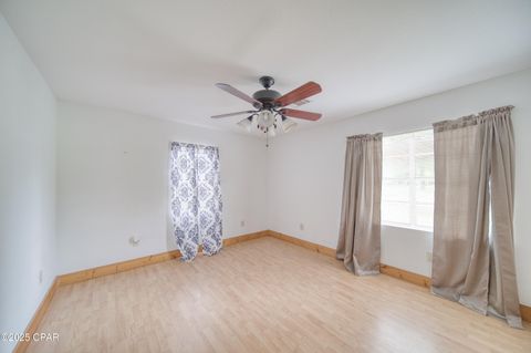 Single Family Residence in Sneads FL 7502 Highway 90 20.jpg