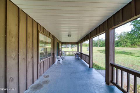 Single Family Residence in Sneads FL 7502 Highway 90 5.jpg