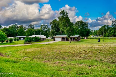 Single Family Residence in Sneads FL 7502 Highway 90 4.jpg