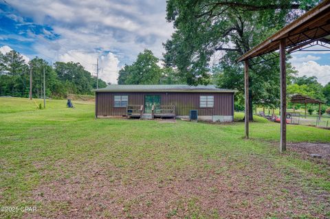 Single Family Residence in Sneads FL 7502 Highway 90 23.jpg