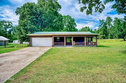 Single Family Residence in Sneads FL 7502 Highway 90.jpg