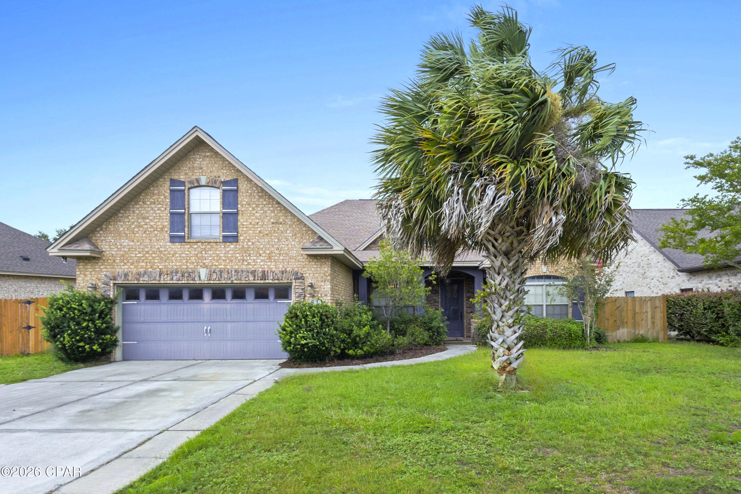 611 Shady Oaks Ln, Lynn Haven, FL 32444