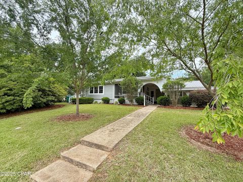 Single Family Residence in Sneads FL 8004 Church Street.jpg