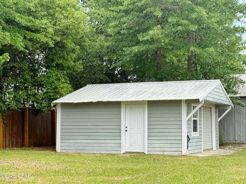 Single Family Residence in Sneads FL 8004 Church Street 55.jpg