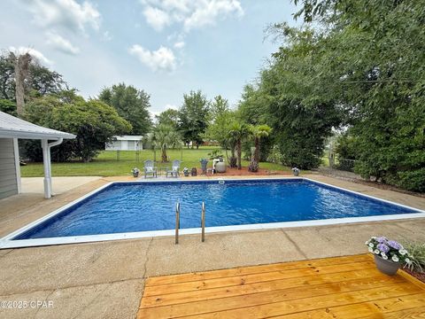 Single Family Residence in Sneads FL 8004 Church Street 45.jpg