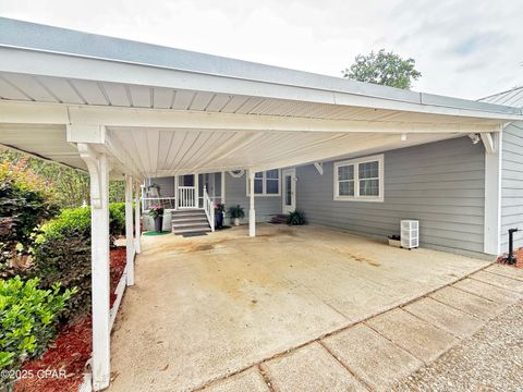 Single Family Residence in Sneads FL 8004 Church Street 3.jpg