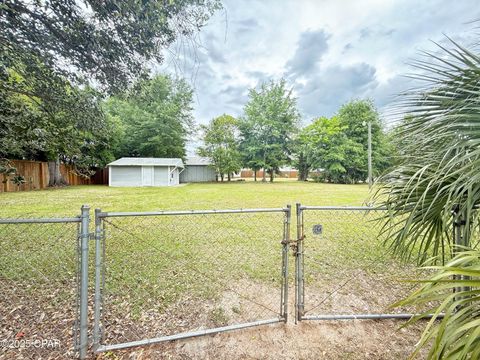 Single Family Residence in Sneads FL 8004 Church Street 52.jpg