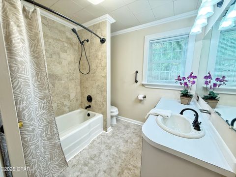 Single Family Residence in Sneads FL 8004 Church Street 35.jpg