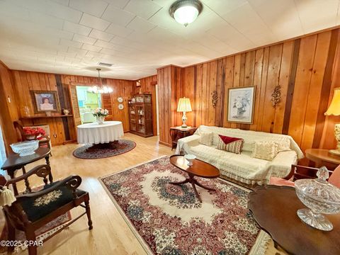 Single Family Residence in Sneads FL 8004 Church Street 15.jpg