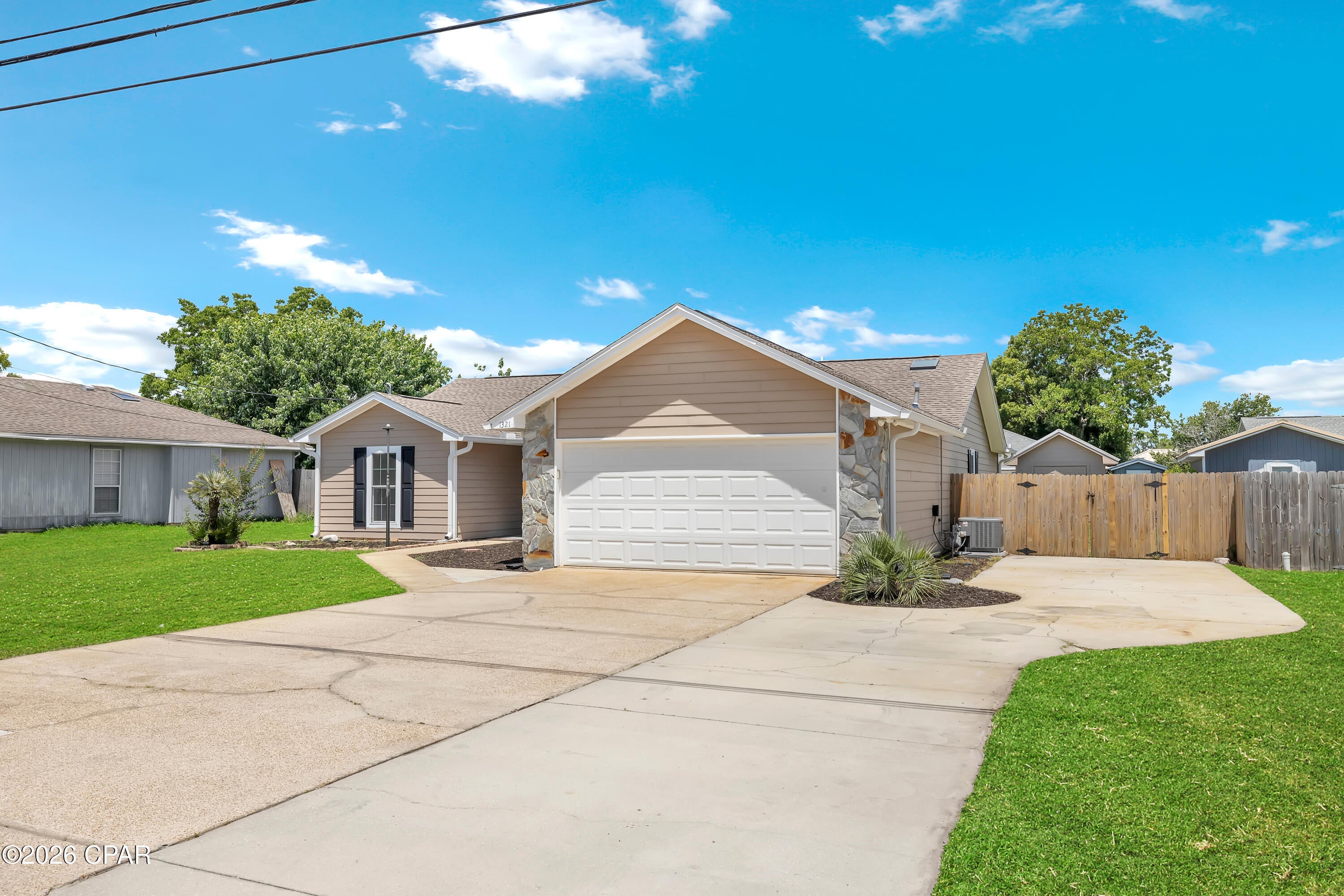 1321 S Berthe Ave, Panama City, FL 32404 photo