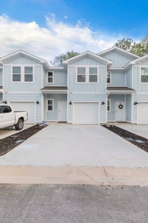 1028 Mclaren Cir, Fort Walton Beach, FL 32547