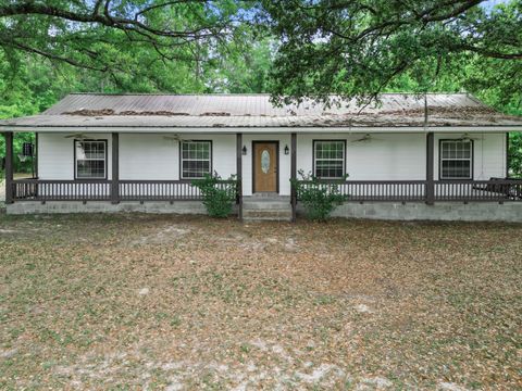 Single Family Residence in Other FL 15766 NE Bob Sanders Road.jpg