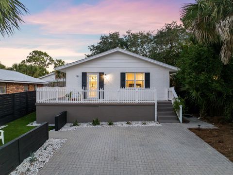 Single Family Residence in Santa Rosa Beach FL 38 Barracuda St.jpg