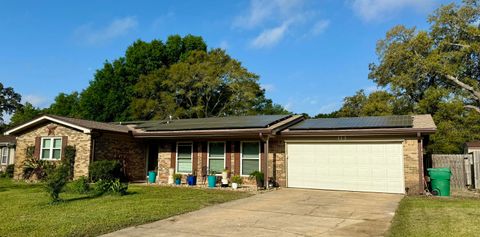 Single Family Residence in Niceville FL 113 Alan A Dale Drive.jpg